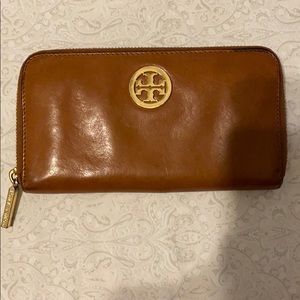 Tory Burch wallet